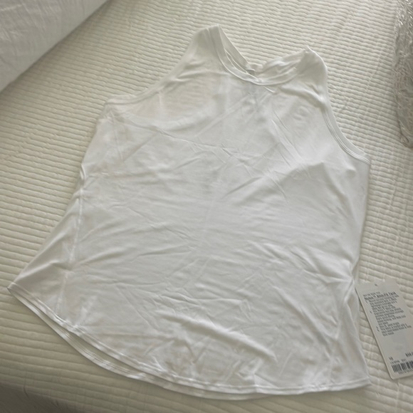 NWT Lululemon nulux slim fit tank - Picture 3 of 12
